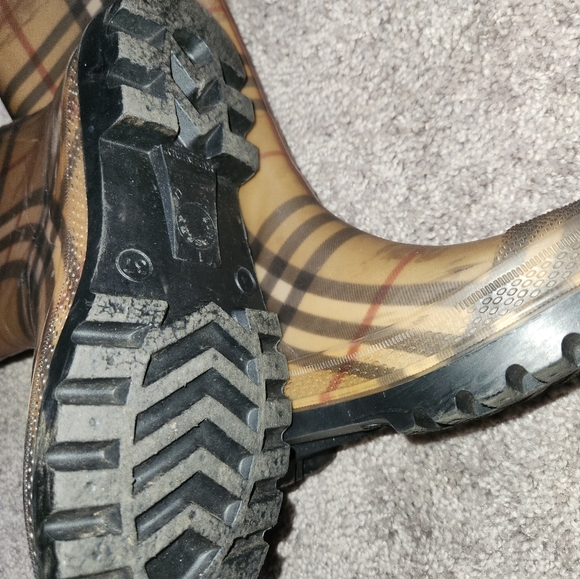 Authentic Burberry Rainboots, size 37 Women - Picture 5 of 6
